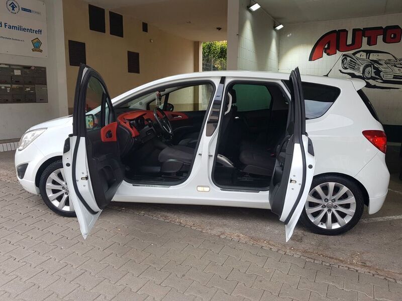 Casabl/arctic/eisweiss/kaolin Gebraucht 2011 Opel Meriva Design Edition Van / Kleinbus | 5.690 € (Fairer Preis) - Bild 1/4