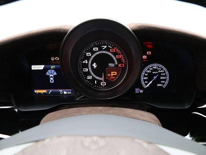 Gebraucht Ferrari F8 818 PS (601 kW) 2023 Grün