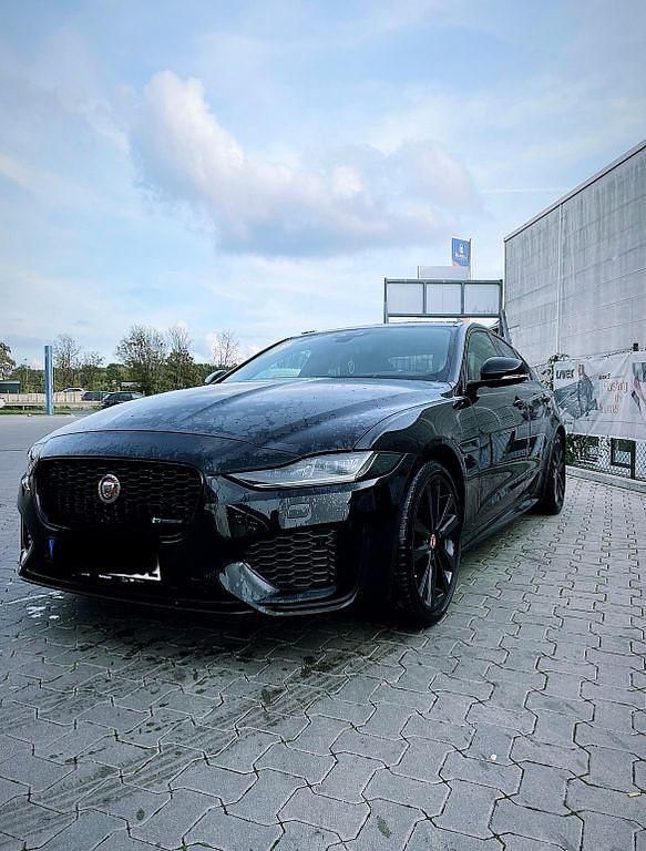 Schwarz Gebraucht 2019 Jaguar XE R-Dynamic Limousine | 17.850 € (Fairer Preis) - Bild 1/4