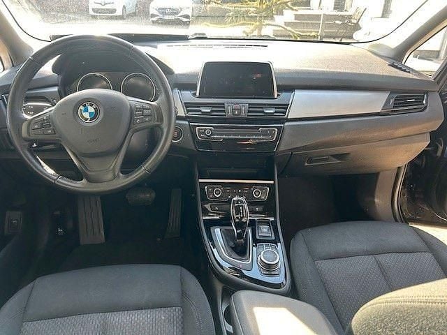 Gebraucht BMW 218 Gran Tourer Advantage 150 PS (110 kW) 2021 Schwarz Van / Kleinbus