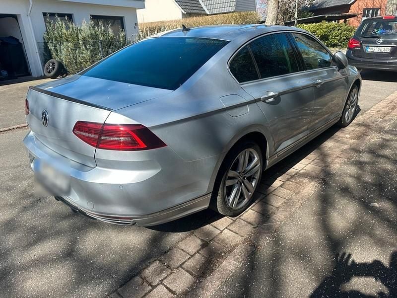 Gebraucht VW Passat R-line 120 PS (88 kW) 2019 Silber Limousine