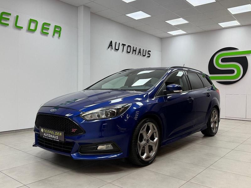 Gebraucht Ford Focus ST 250 PS (183 kW) 2017 Blau Kombi