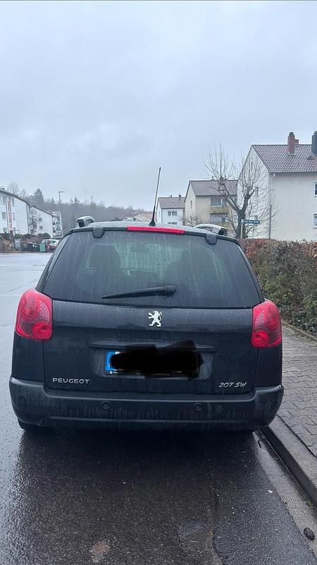Gebraucht Peugeot 207 95 PS (69 kW) 2008 Schwarz Kombi