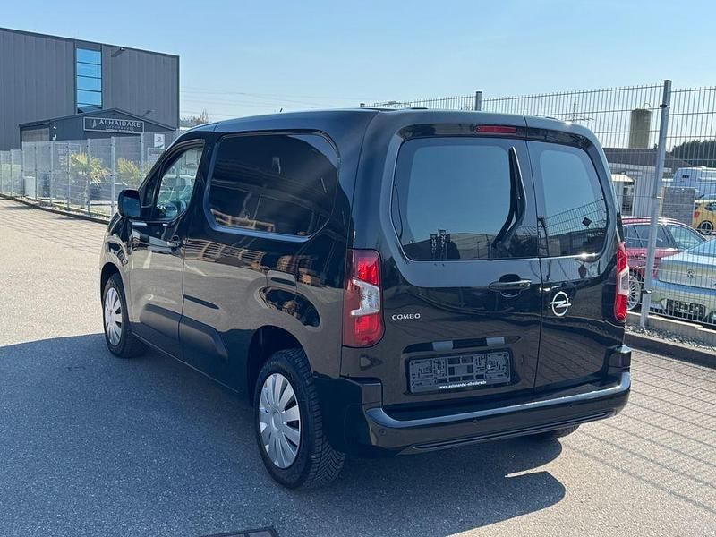 Gebraucht Opel Combo Edition 131 PS (96 kW) 2020 Schwarz Van / Kleinbus