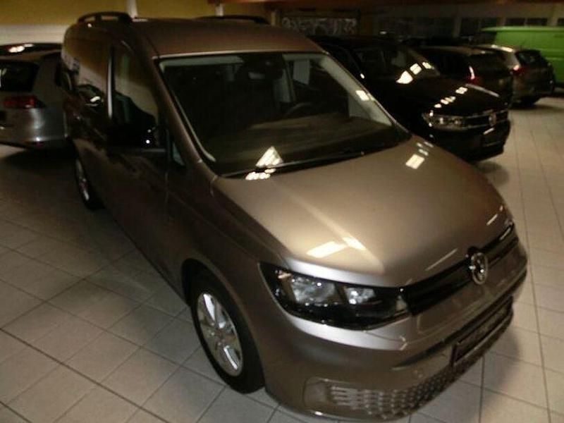 Gebraucht VW Caddy Basis 102 PS (75 kW) 2024 Beige Van / Kleinbus
