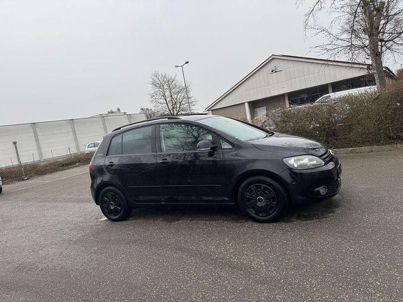 Gebraucht VW Golf VI Team 105 PS (77 kW) 2010 Schwarz Kleinwagen