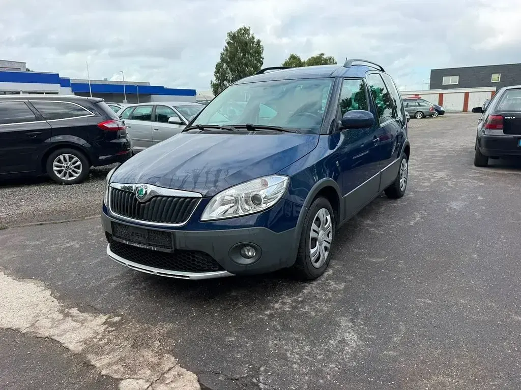 Gebraucht Skoda Roomster Scout 105 PS (77 kW) 2011 Blau Kombi