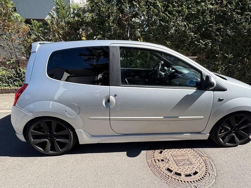 Silber Gebraucht 2008 Renault Twingo GT Kleinwagen | 2.600 € (Guter Preis) - Bild 1/4