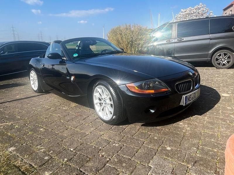 Gebraucht BMW Z4 192 PS (141 kW) 2003 Schwarz Cabrio