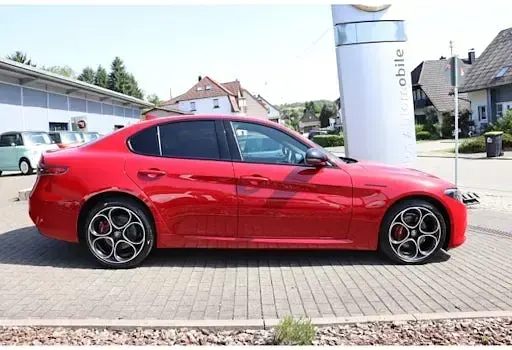 Gebraucht Alfa Romeo Giulia Competizione 280 PS (205 kW) 2023 Rot Limousine