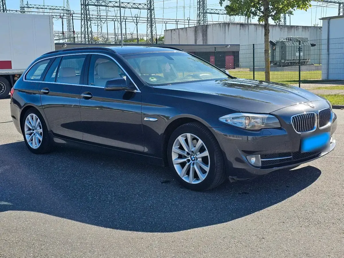 Second-hand BMW 520 184 CP (135 kW) 2012 Gri Break