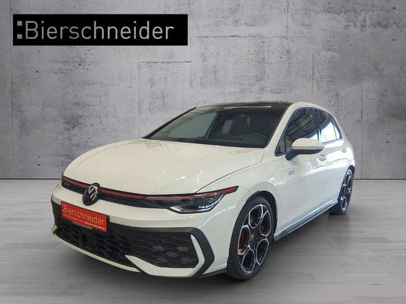 Weiss Gebraucht 2024 VW Golf VIII GTI Limousine | 36.950 € (Fairer Preis) - Bild 1/4