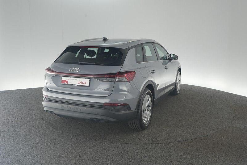 Gebraucht Audi Q4 e-tron Comfort 125 kW (170 PS) 2023 Kieselgrau SUV