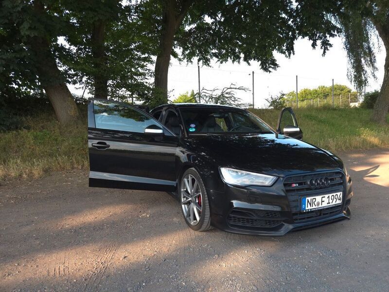 Schwarz Gebraucht 2015 Audi S3 S-Line Limousine | 23.500 € (Fairer Preis) - Bild 1/4