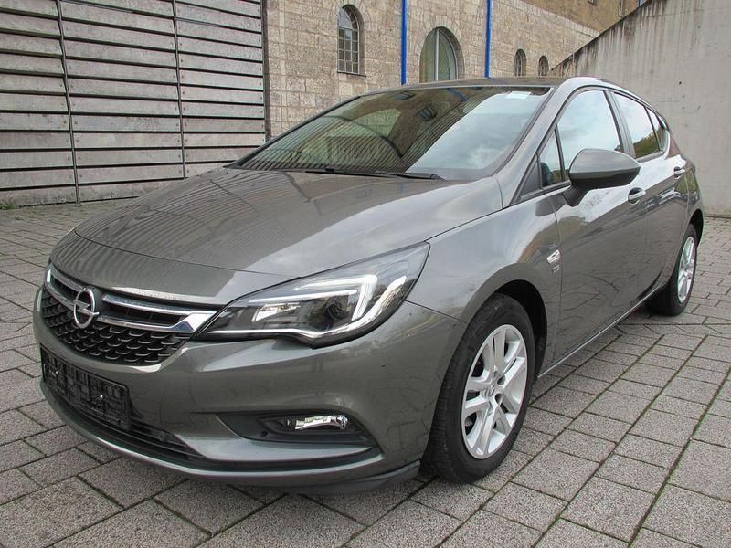 Grau Gebraucht 2019 Opel Astra Limousine | 10.750 € (Superpreis) - Bild 1/4