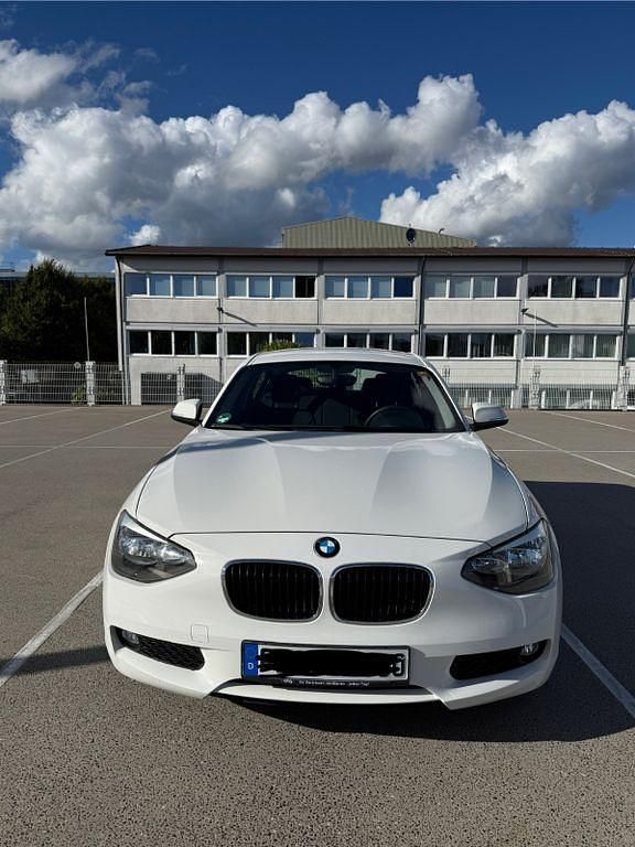 Gebraucht BMW 116 Efficient Dynamics 116 PS (85 kW) 2012 Weiß Kleinwagen