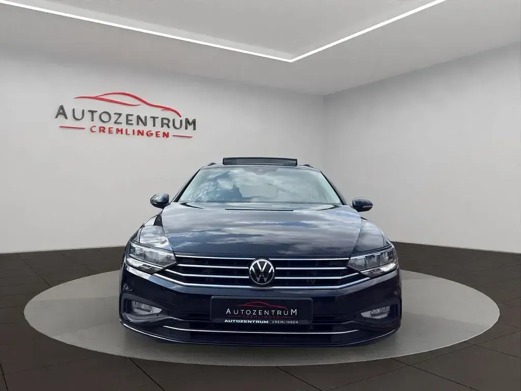 Gebraucht VW Passat 150 PS (110 kW) 2022 Schwarz Kombi