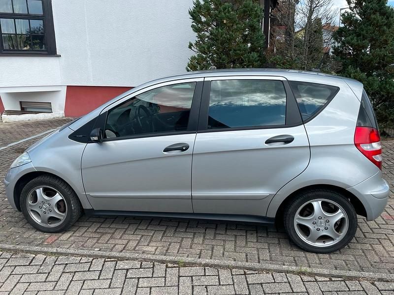 Silber Gebraucht 2004 Mercedes A150 Kleinwagen | 3.000 € (Fairer Preis) - Bild 1/4