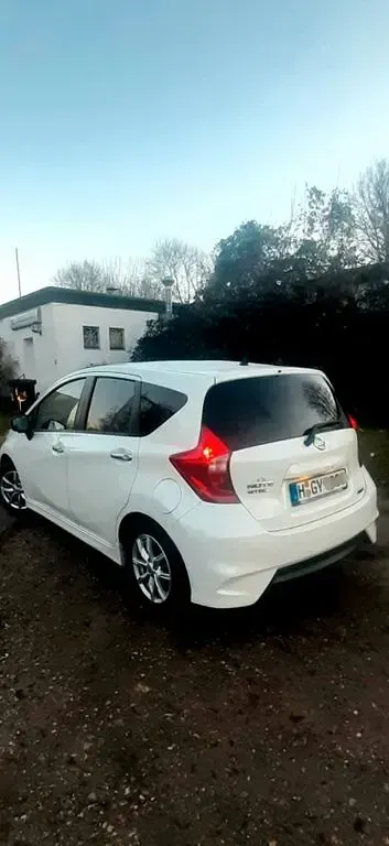 Gebraucht Nissan Note Acenta 90 PS (66 kW) 2015 Weiß Kleinwagen