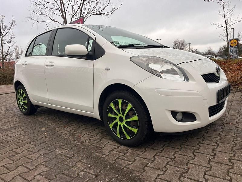 Gebraucht Toyota Yaris 70 PS (51 kW) 2011 Kleinwagen