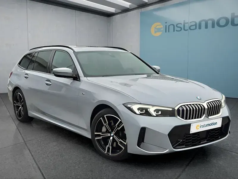 Gebraucht BMW 330 245 PS (180 kW) 2025 Grau Kombi