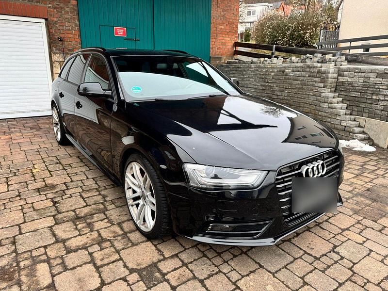 Gebraucht Audi A4 S-Line 204 PS (150 kW) 2012 Schwarz Kombi
