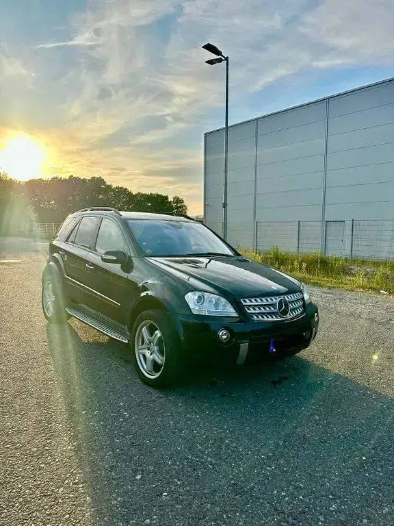 Gebraucht Mercedes ML500 380 PS (279 kW) 2008 Schwarz SUV