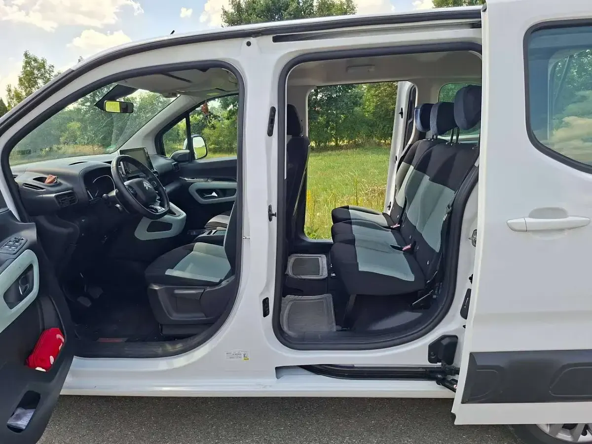 Gebraucht Citroën Berlingo Feel 131 PS (96 kW) 2021 Weiß Van / Kleinbus