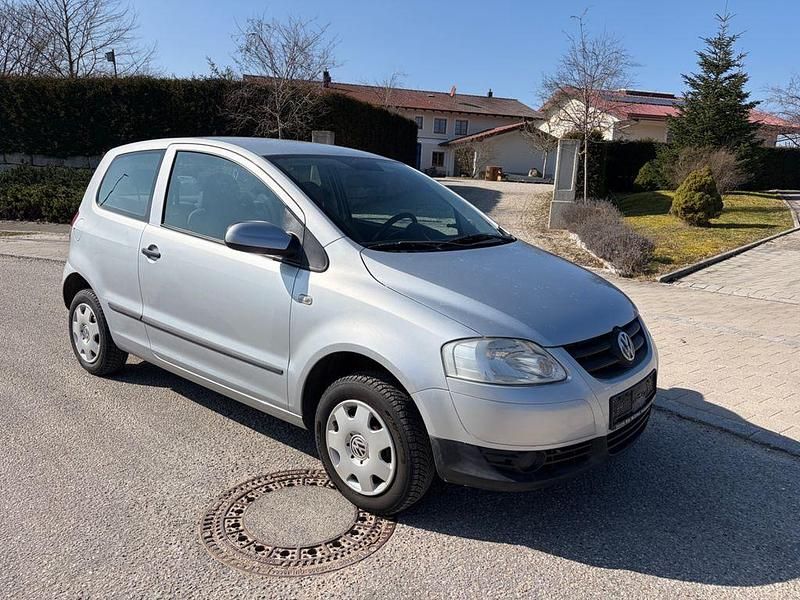 Gebraucht VW Fox Basis 54 PS (39 kW) 2006 Silber Kleinwagen