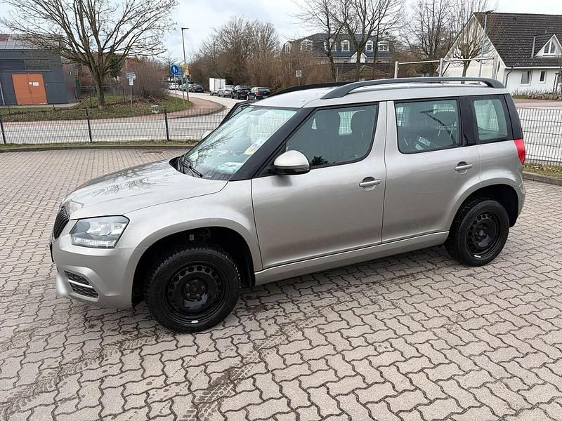 Gebraucht Skoda Yeti 105 PS (77 kW) 2015 Silber SUV