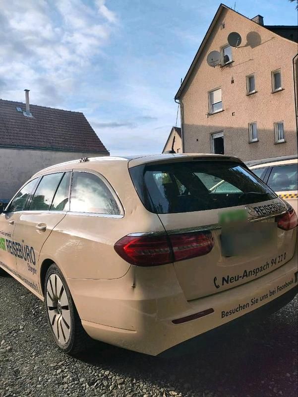 Gebraucht Mercedes E200 150 PS (110 kW) 2019 Beige Kombi