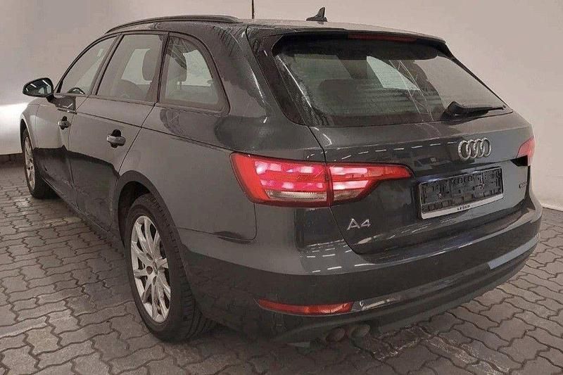 Gebraucht Audi A4 Basis 190 PS (139 kW) 2016 Grau Kombi