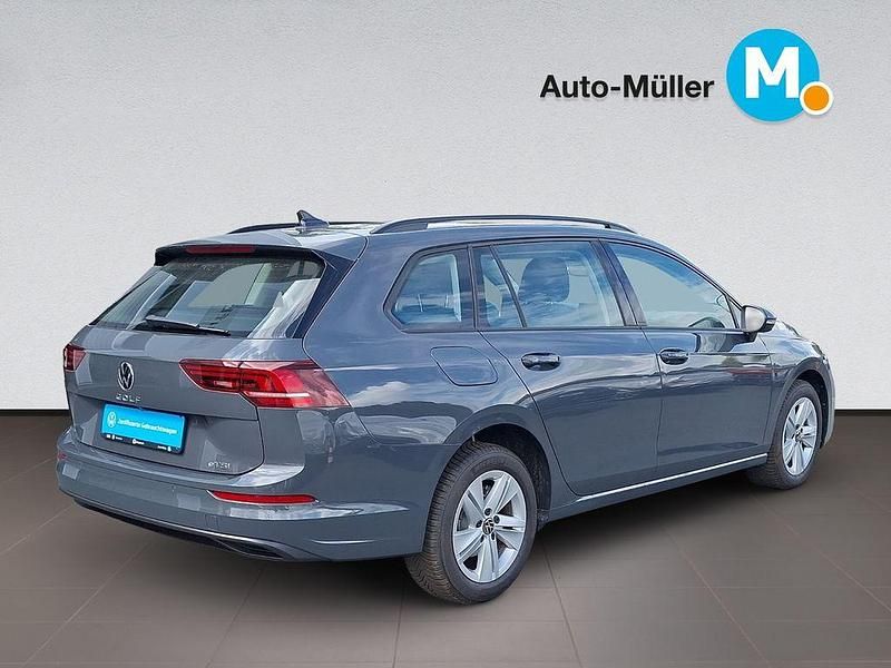 Gebraucht VW Golf VIII Life 116 PS (85 kW) 2024 Grau Kombi