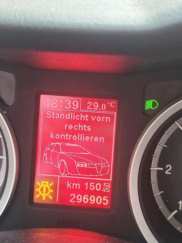 Schwarz Gebraucht 2006 Alfa Romeo 159 Kombi | 1.300 € - Bild 1/4