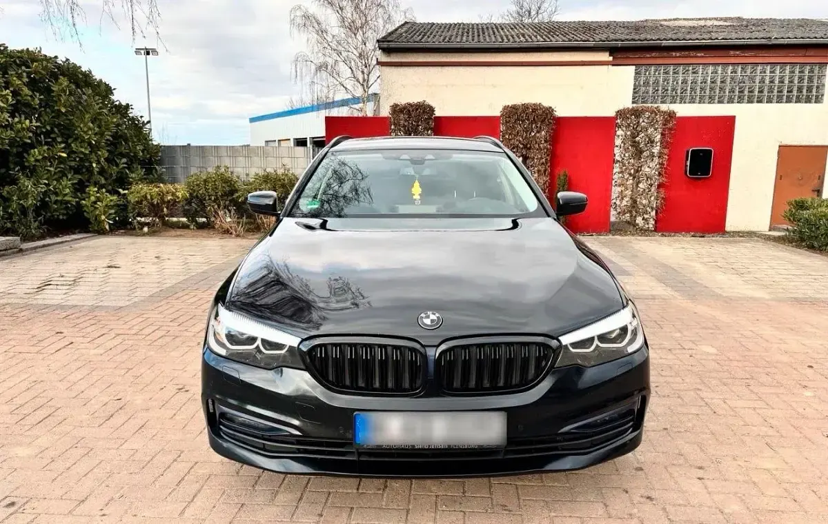 Gebraucht BMW 530 265 PS (194 kW) 2018 Schwarz Kombi