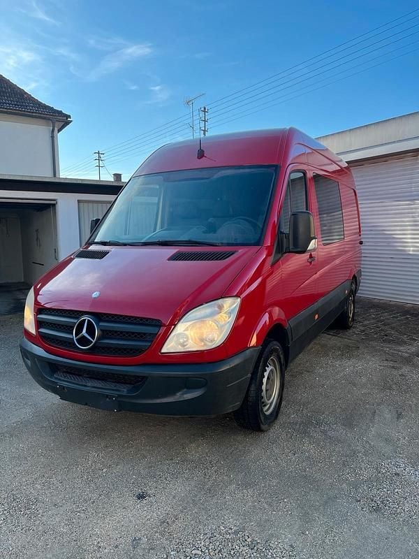 Gebraucht Mercedes Sprinter 130 PS (95 kW) 2010 Rot Van