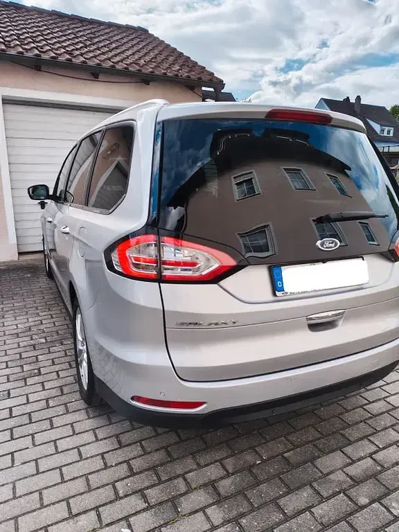 Gebraucht Ford Galaxy Titanium 179 PS (131 kW) 2017 Silber Van / Kleinbus