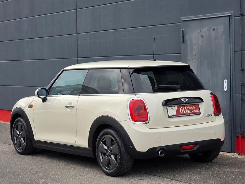 Gebraucht Mini Cooper 136 PS (100 kW) 2015 Weiß Kleinwagen