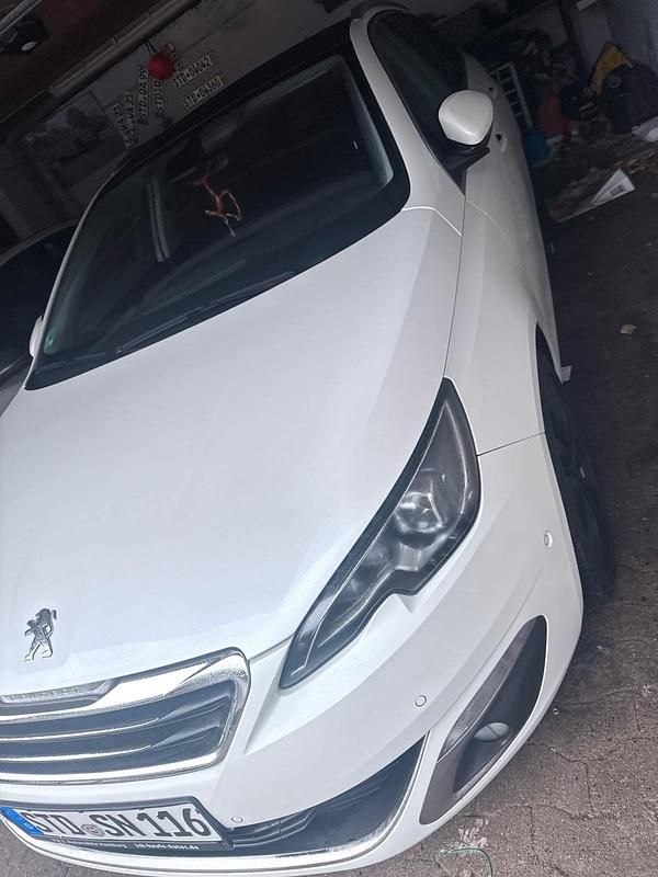 Gebraucht Peugeot 308 150 PS (110 kW) 2017 Weiß Kombi