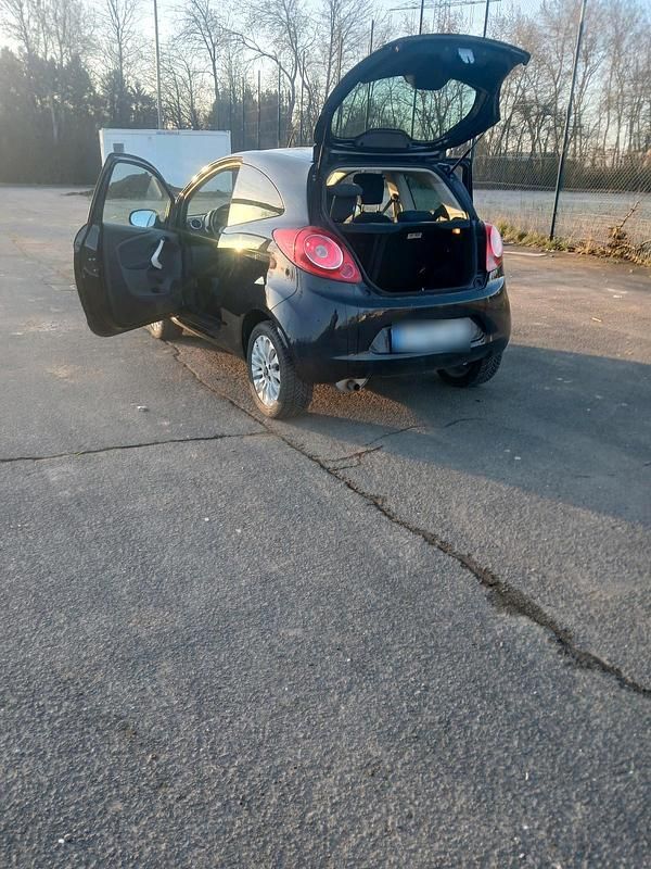Gebraucht Ford Ka 75 PS (55 kW) 2010 Schwarz Kleinwagen