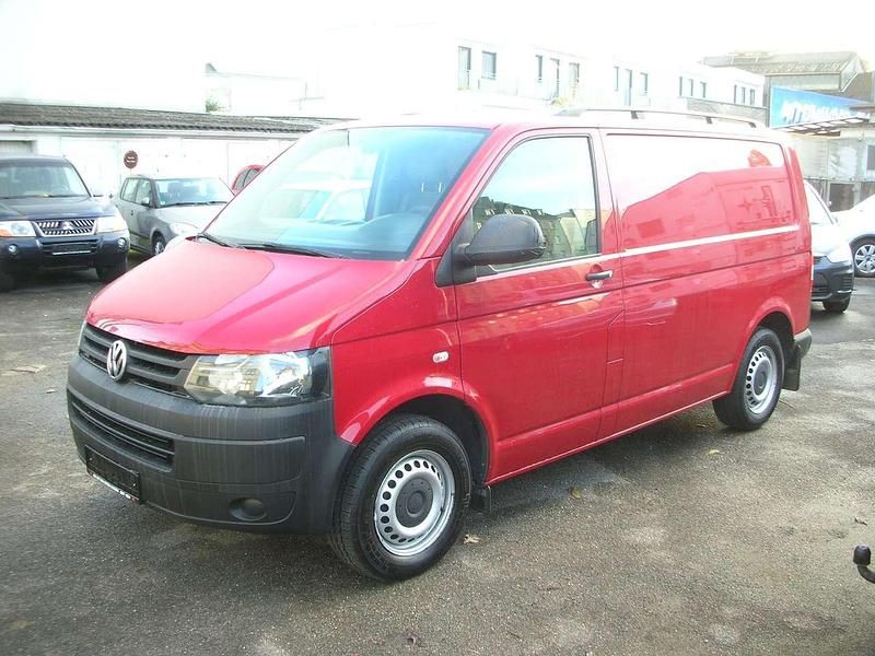 Rot Gebraucht 2015 VW T5 Van | 9.500 € (Guter Preis) - Bild 1/4