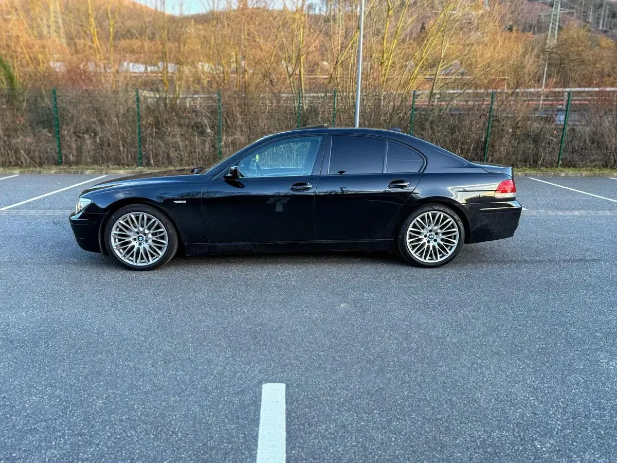 Gebraucht BMW 730 Shadowline 231 PS (169 kW) 2006 Schwarz Limousine