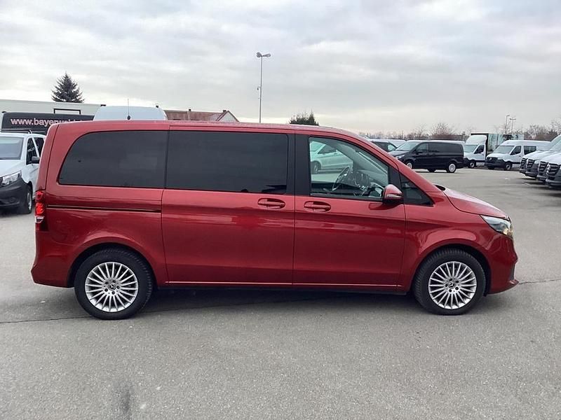 Gebraucht Mercedes V250 Edition 190 PS (139 kW) 2021 Rot Van / Kleinbus