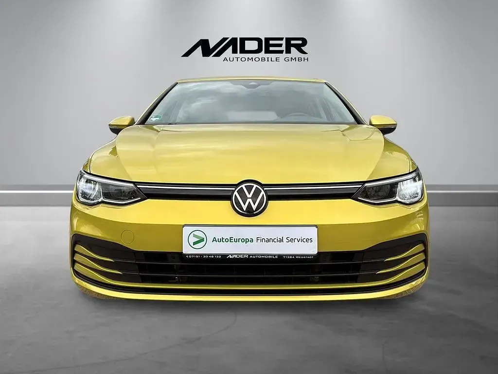 Gebraucht VW Golf VIII Active 131 PS (96 kW) 2023 Gelb Limousine