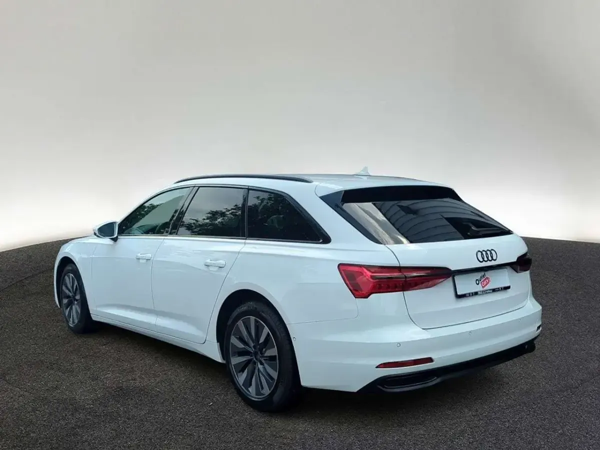 Gebraucht Audi A6 Sport 204 PS (150 kW) 2023 Weiß Kombi