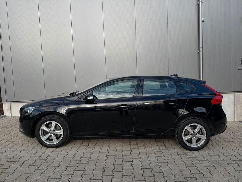 Gebraucht Volvo V40 120 PS (88 kW) 2014 Schwarz Limousine