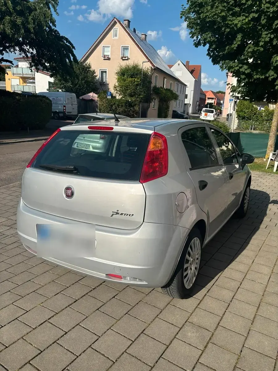 Gebraucht Fiat Punto 69 PS (50 kW) 2013 Silber Kleinwagen