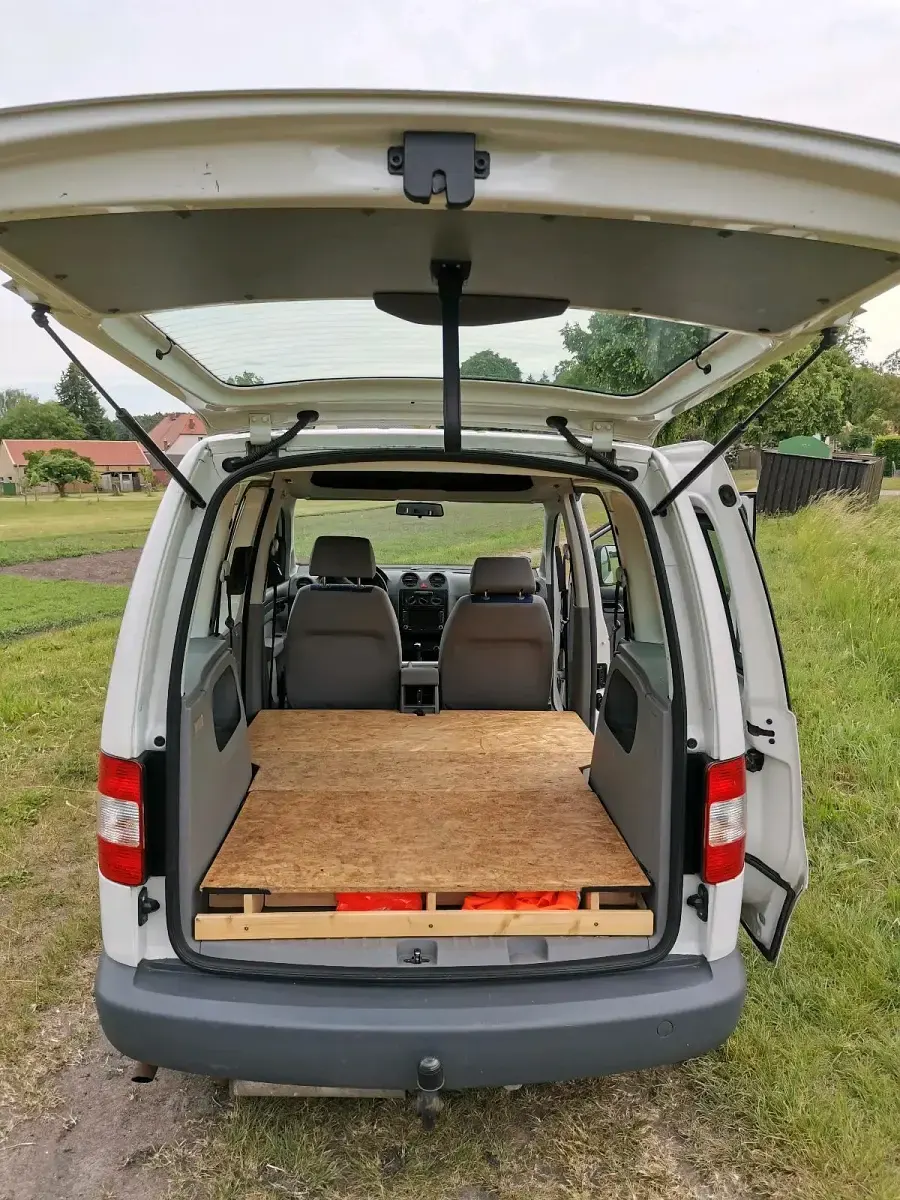 Gebraucht VW Caddy 109 PS (80 kW) 2006 Weiß Van / Kleinbus