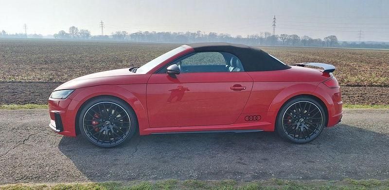 Gebraucht Audi TT Roadster Ambiente 320 PS (235 kW) 2023 Rot Cabrio