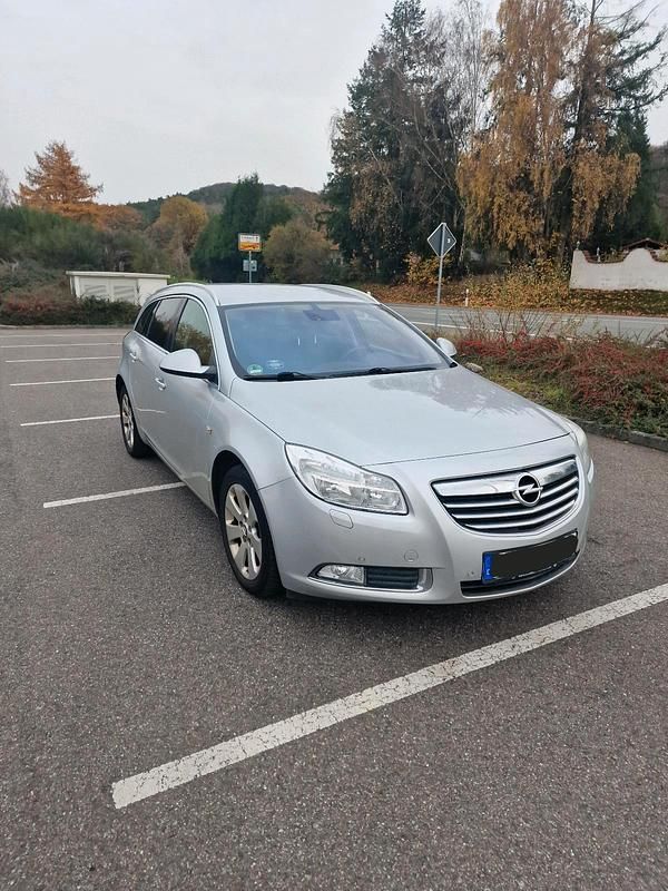 Grau Gebraucht 2013 Opel Insignia Kombi | 3.500 € (Superpreis) - Bild 1/4